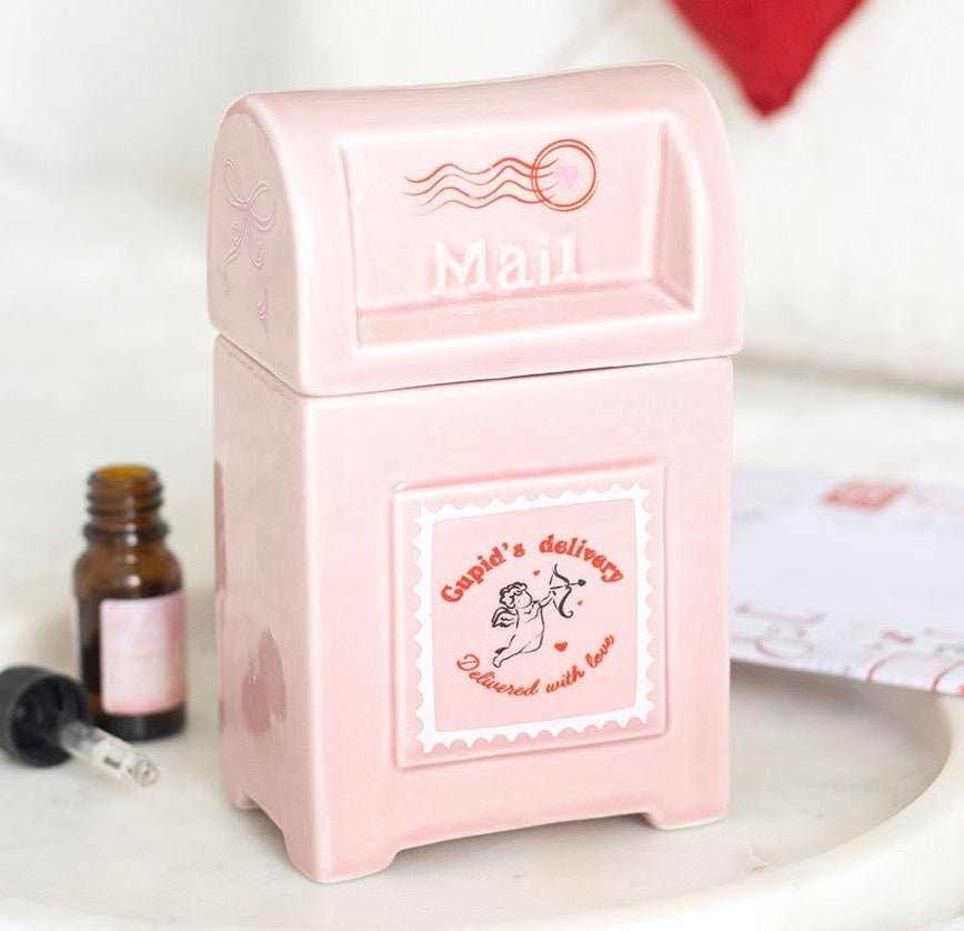 Cupids mail box warmer